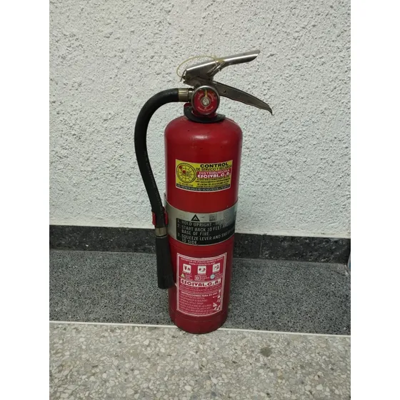 Extintor De Incendio 10lbrs (usado)