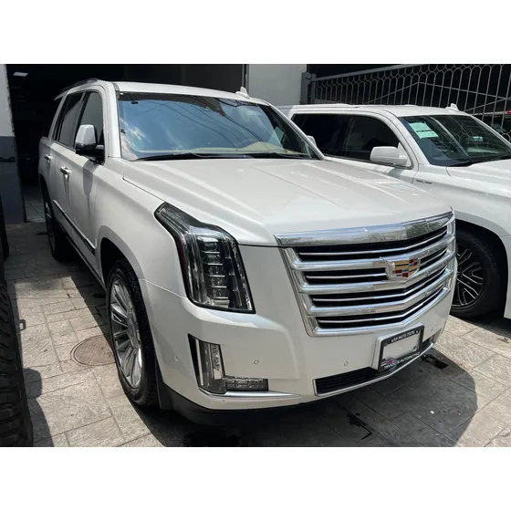 Cadillac Escalade 6.2 Plinum 4x4 At