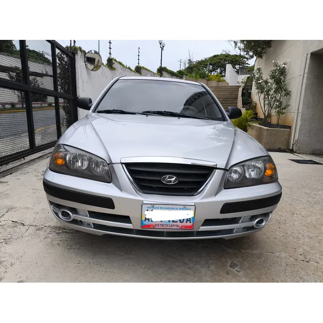 Hyundai Elantra Automático 1.6