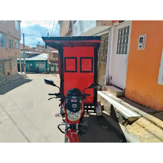 Se Vende  O Se Permuta  Moto Carro En Excelente Condiciones