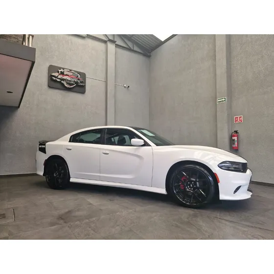 Dodge Charger 5.7 R-t At