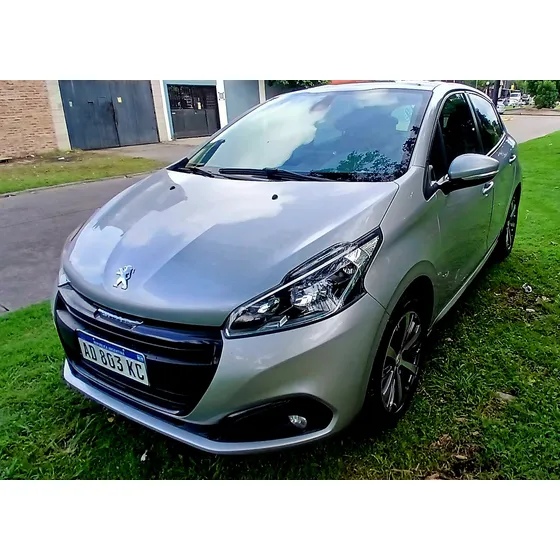 Peugeot 208 1.6 Feline Tiptronic