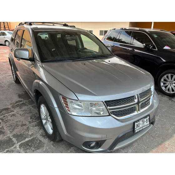Dodge Journey 2.4 Sxt 7 Pasajeros At