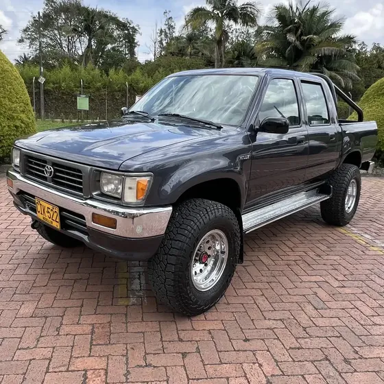 Toyota Hilux 1997 2.4l 117 Hp 4x4