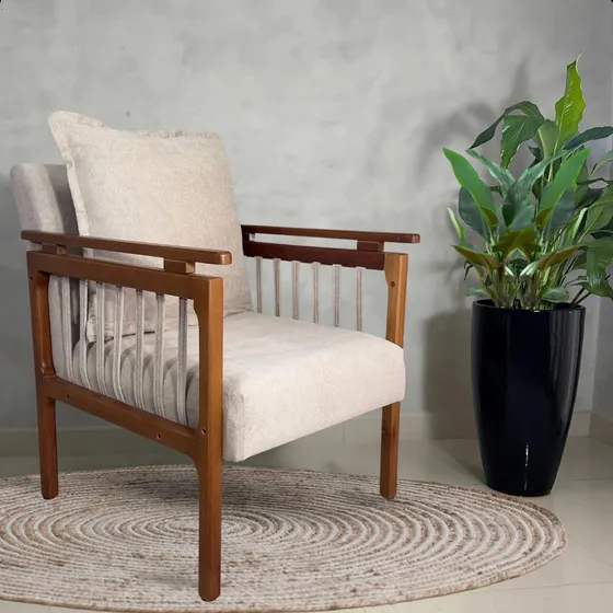 Poltrona Sala Decorativa Ayla Boucle Bege Base De Madeira