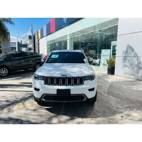 Jeep Grand Cherokee 3.6 Limited Lujo 4x2 At