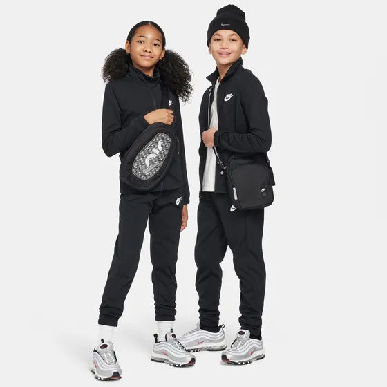 Conjunto Nike Sportswear Negro Niños