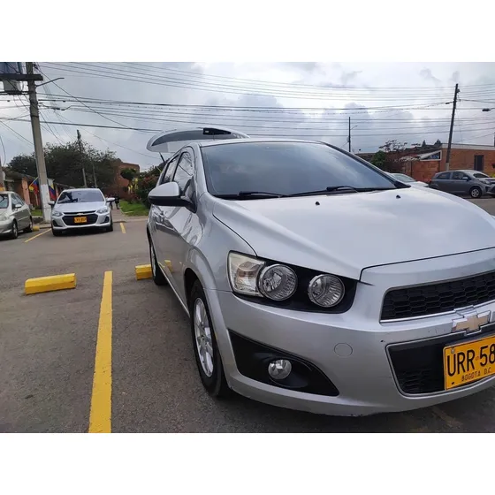 Chevrolet Sonic 1.6 Lt 5 P