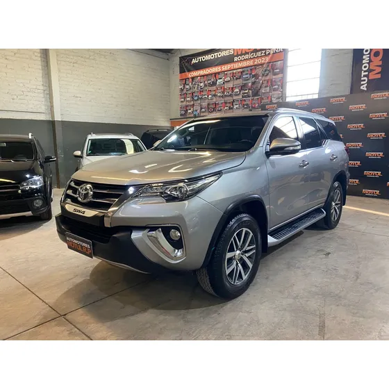 Toyota Hilux Sw4 2.8 Srx 177cv 4x4 7as At