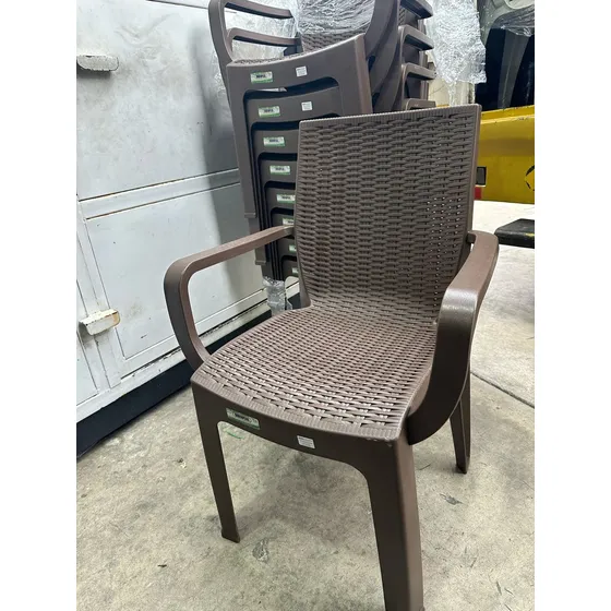 Silla Plastica  Con Posa Brazo Rattan (nuevo Modelo)
