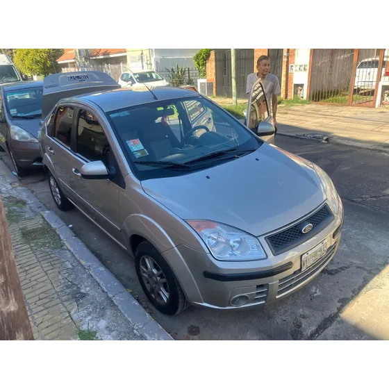Ford Fiesta Max 1.6 Max Edge Plus