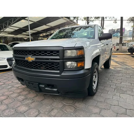 Chevrolet Silverado Pickup 2500 Cab Reg 4x4 At