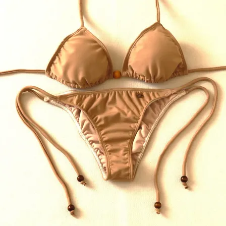 Bikini De Mujer Con Top Triángulo Y Bottoms Con Tiras