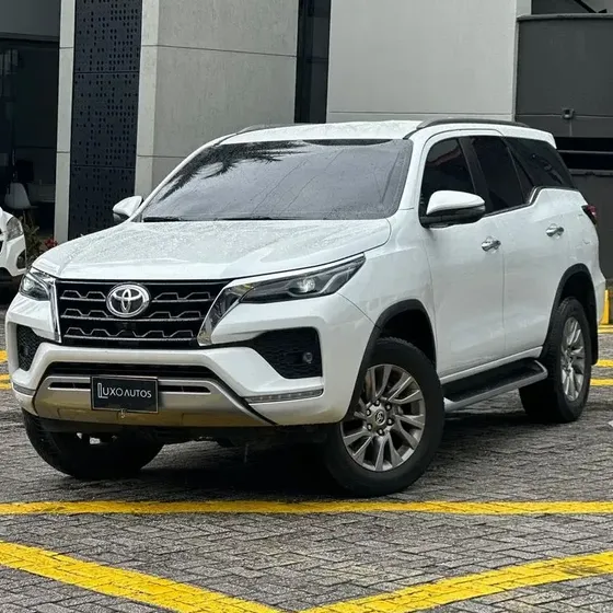 Toyota Fortuner 2023 2.7l Srv Tp 2700cc 7ab 4x2 Tc