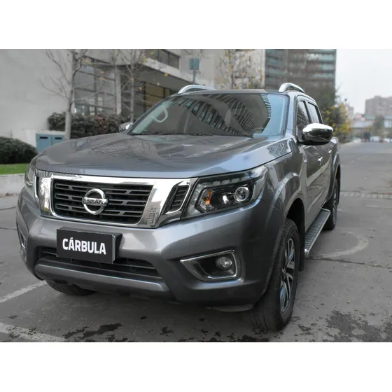 Nissan Np300 Dc Le 2.3d Mt 4wd