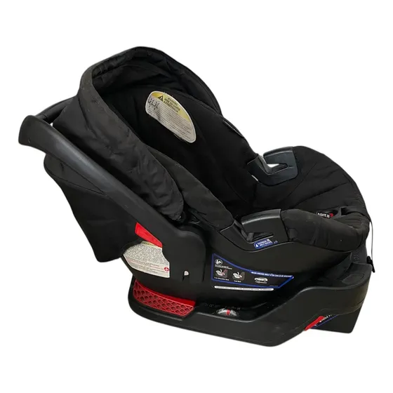 Huevito Britax B Safe 35 + Base Auto