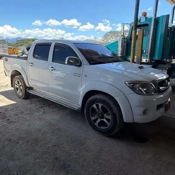 Toyota Hilux 2010 3.0 Srv