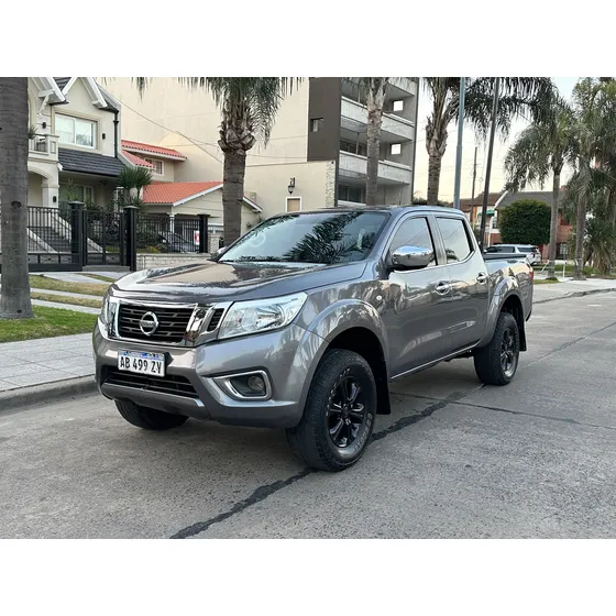 Nissan Np300 2.3 Frontier Xe Cd 4x4 Mt