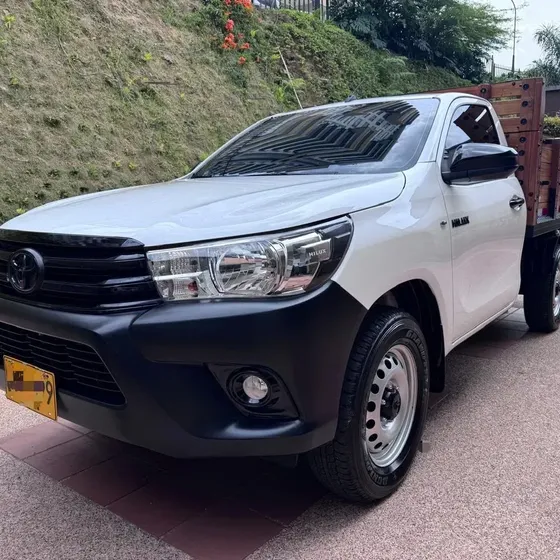 Toyota Hilux 2026 2.4 Diesel Chasis 4x4