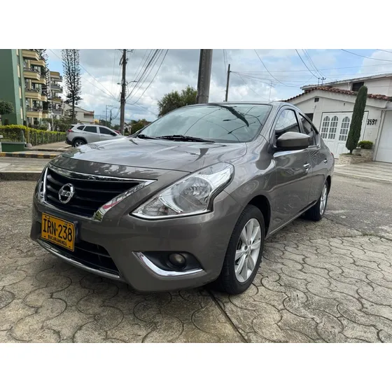 Nissan Versa 1.6 Advance