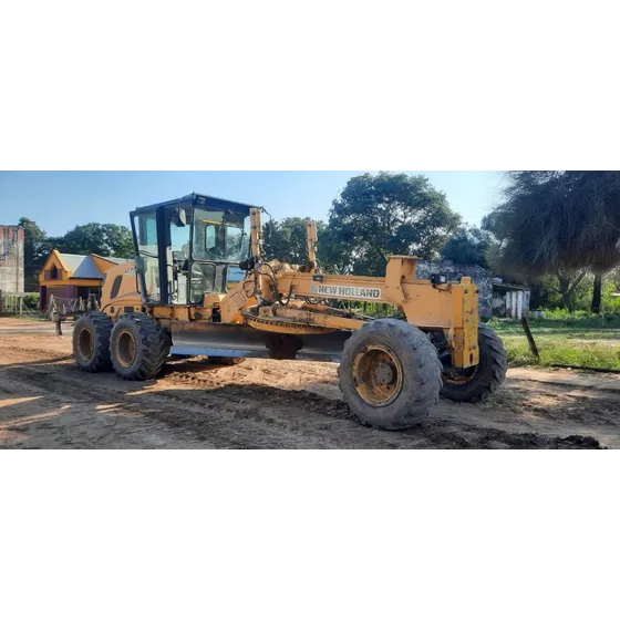 Motoniveladora New Holland Rg170b