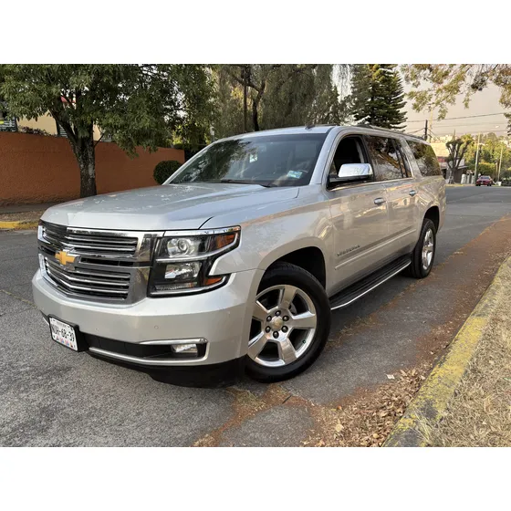 Chevrolet Suburban 5.3 Ltz V8 4wd 2da Cubo At