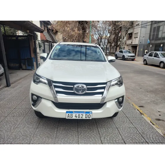 Toyota Hilux Sw4 2.8 Srx 177cv 4x4 7as At