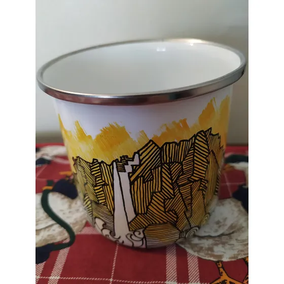 Taza De Peltre Pintada A Mano. Usala Todos Los Dias!