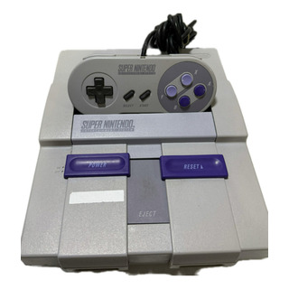 Consola Super Nintendo Standard + 2 Controles Consola Super Nintendo Standard + 2 Controles