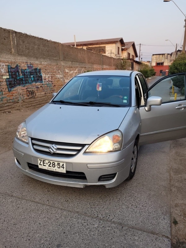 Suzuki Aerio .