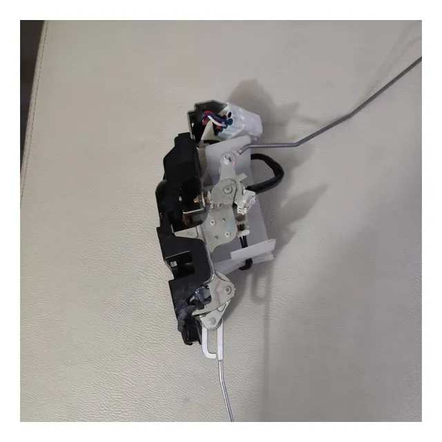 Cerradura Puerta Trasera Toyota Prado 69110-60130