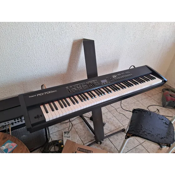 Teclado Rolando Rd 700 Sx