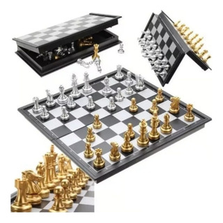 Tabuleiro Xadrez De Plåstico Magnético 32x32 Prata E Dourado Tabuleiro Xadrez De Plåstico Magnético 32x32 Prata E Dourado