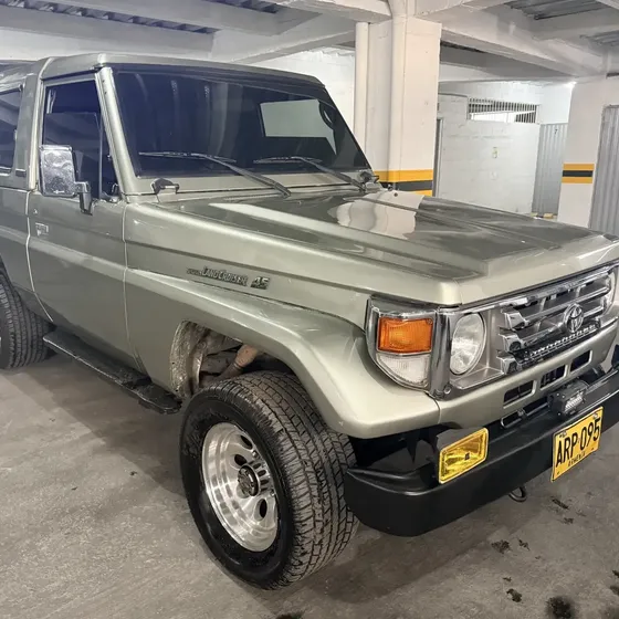 Toyota Land Cruiser 1996 4.5 Fzj73
