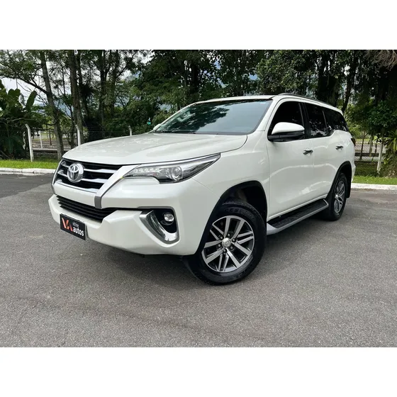 Toyota Hilux Sw4 Srx 4x4 2.8 Tdi 16v Dies. Aut.