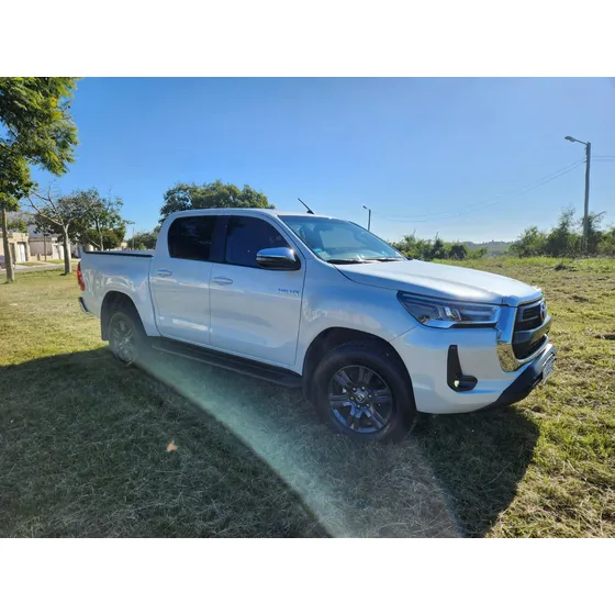 Toyota Hilux 2.8 Cd Srv 177cv 4x2 At