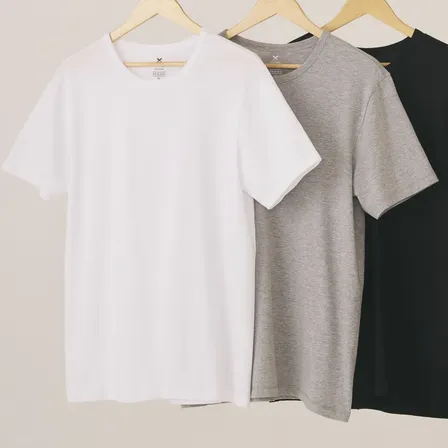 Kit Com 3 Camisetas Masculinas Básicas Slim Hering
