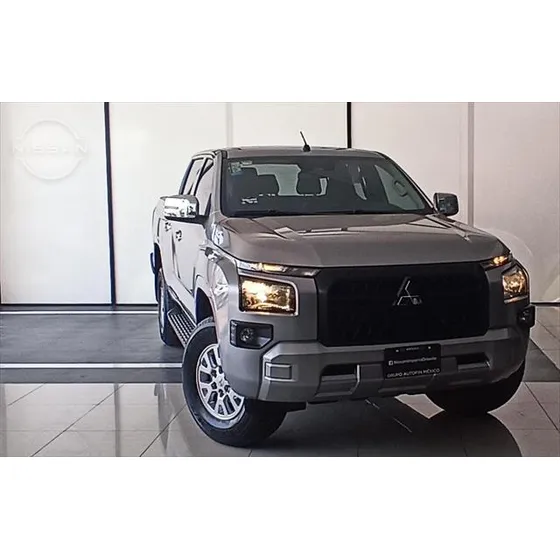 Mitsubishi L200 2.4 Glx Cabina Doble 4x2 Mt