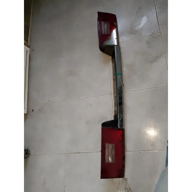 Platina Y Stop D Compuerta Trasera D Kia Pregio Con Detalles