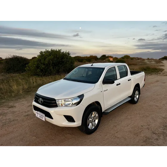 Toyota Hilux 2.7 Nafta 4x2