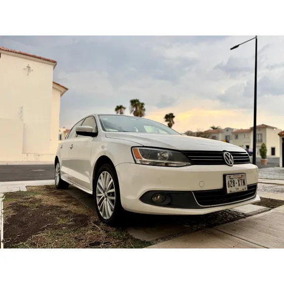 Volkswagen Jetta 2.5 Sport Qc At