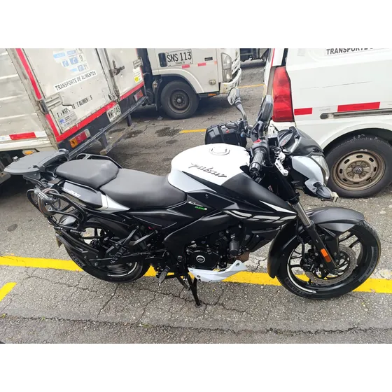 Pulsar Ns200 Fi