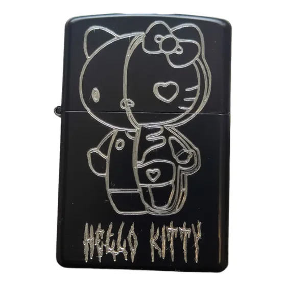 Encendedor Recargable Metálico Grabados Varios Diseños Hello Kitty Huesos Negro