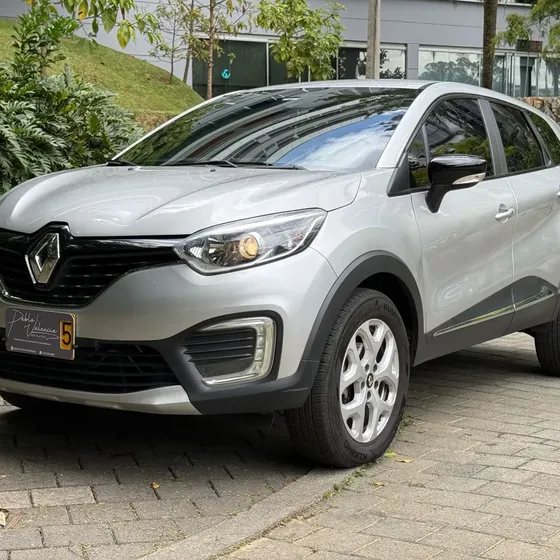 Renault Captur 2022 2.0 Zen Mecánica