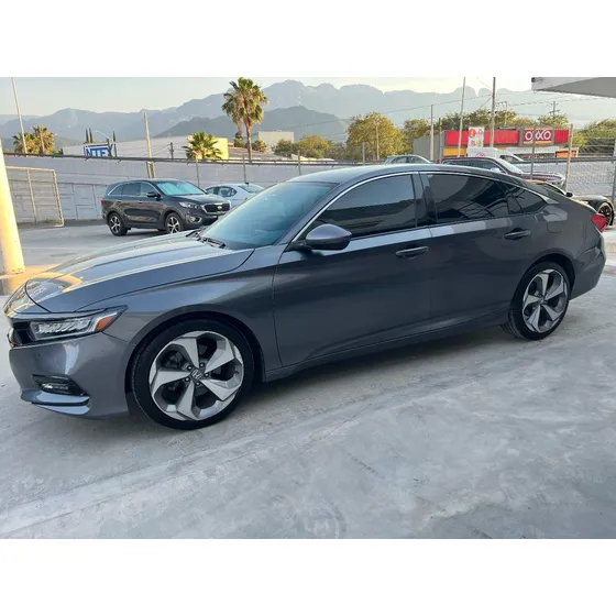 Honda Accord 2.0 Touring At