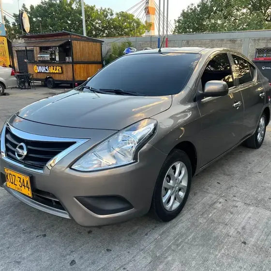 Nissan Versa 2022 1.6 V Drive Automático Full Equipo