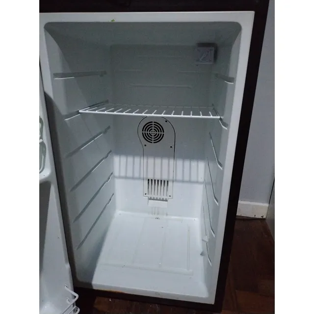 Frigobar Vondom 78 L Negro Con Motor Compresor