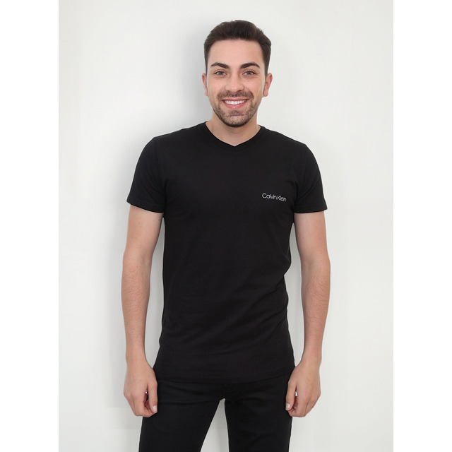 Camiseta Calvin Klein Swimwear V-neck Slim Fit Logo Preta Camiseta Calvin Klein Swimwear V-neck Slim Fit Logo Preta