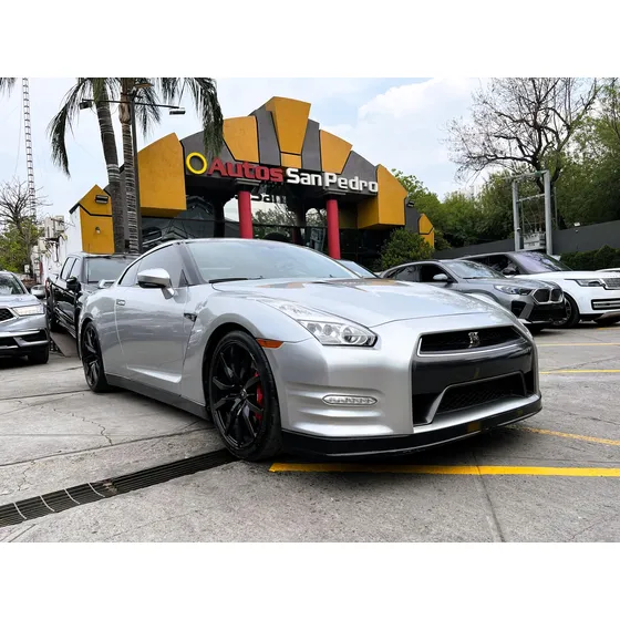 Nissan Gt-r At