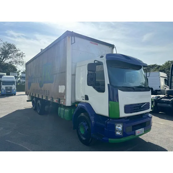 Volvo Vm 260 Ano 2009 Com Sider 8,5m